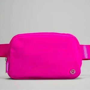 Lululemon Everywhere Belt Bag Sonic Pink